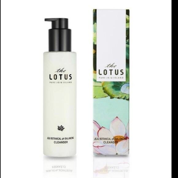 NIB 3x pieces The PURE LOTUS Cleanser, Sleeping Mask and Revitalizing cream - Picture 2 of 4